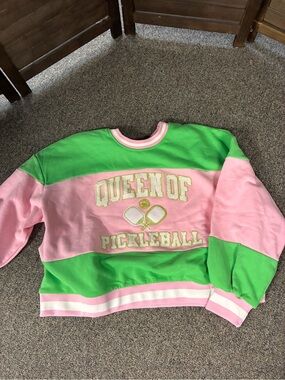 QUEEN OF SPARKLES Colorblock Crewneck Sweatshirt - Pink & Green